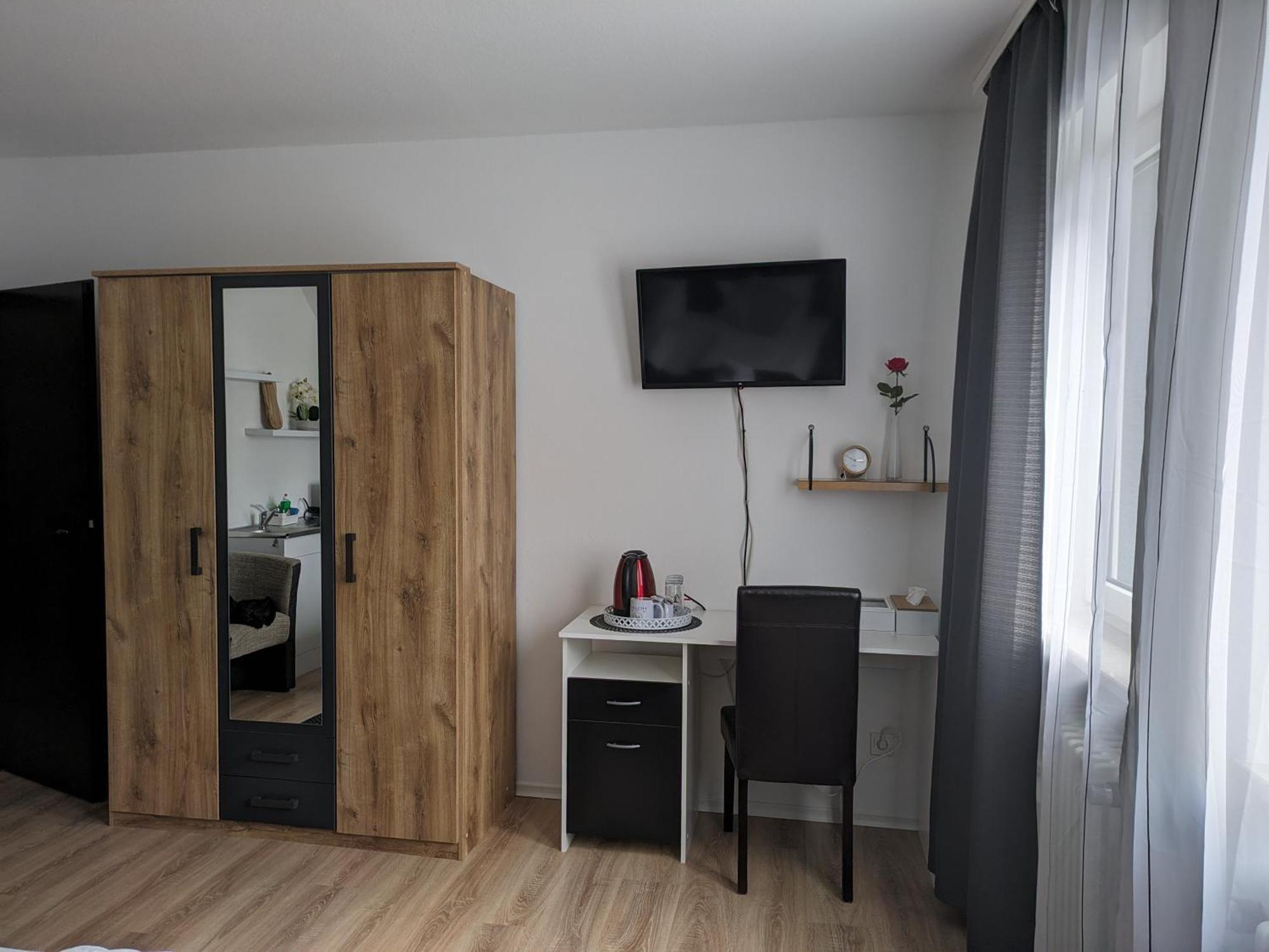 Ari Hotel 2*